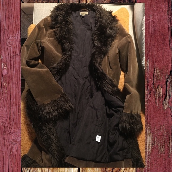 *Valley Girl* Vintage faux fur trim corduroy coat - Picture 7 of 11